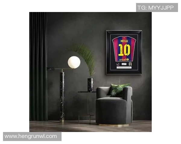 足球巨星签名墙见证传奇时刻 球迷梦寐以求的荣耀象征